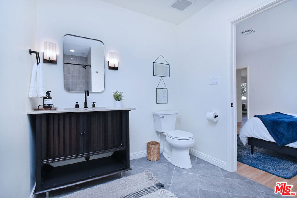 6167 Costello Avenue - Photo 33