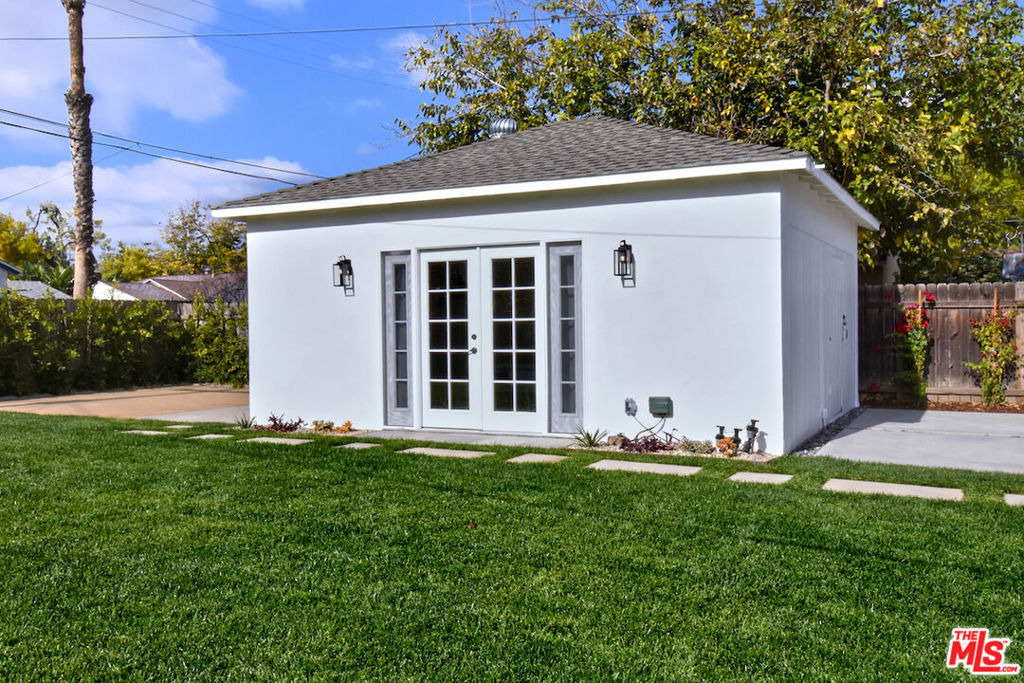 6167 Costello Avenue - Photo 47