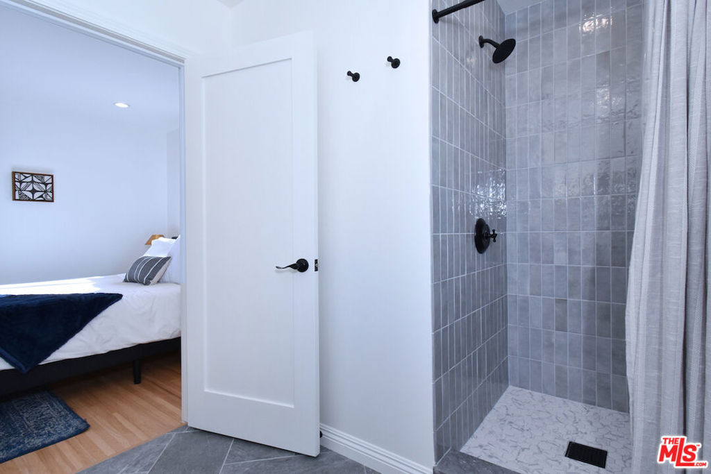 6167 Costello Avenue - Photo 35