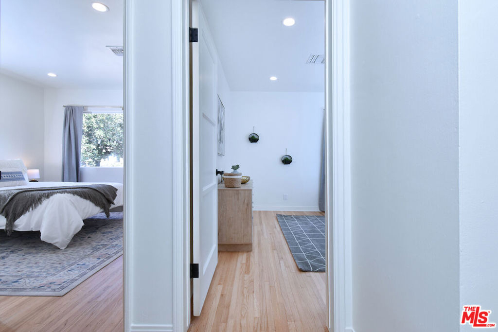 6167 Costello Avenue - Photo 21