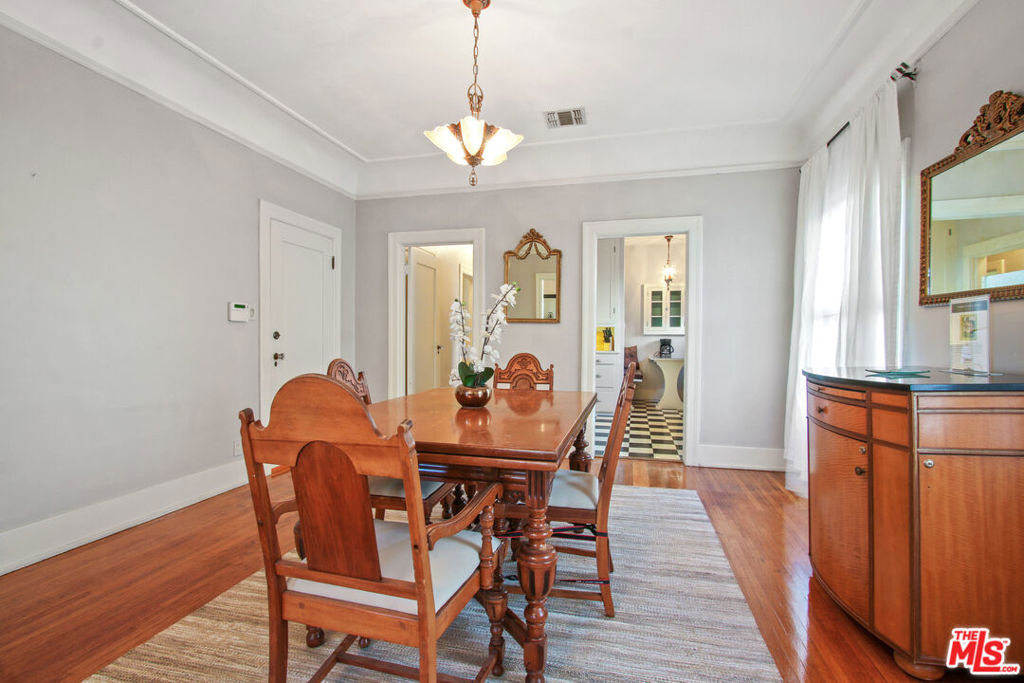617 N Plymouth Boulevard - Photo 4