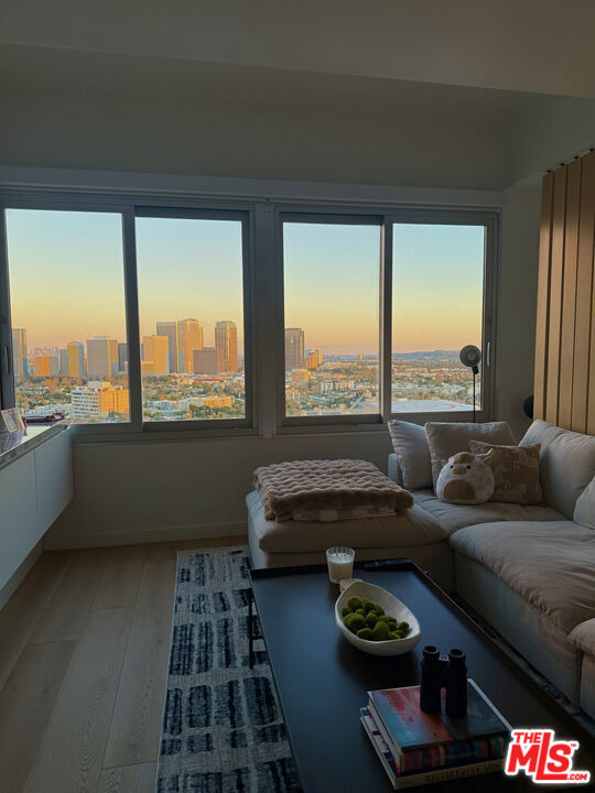 10501 Wilshire Boulevard - Photo 18