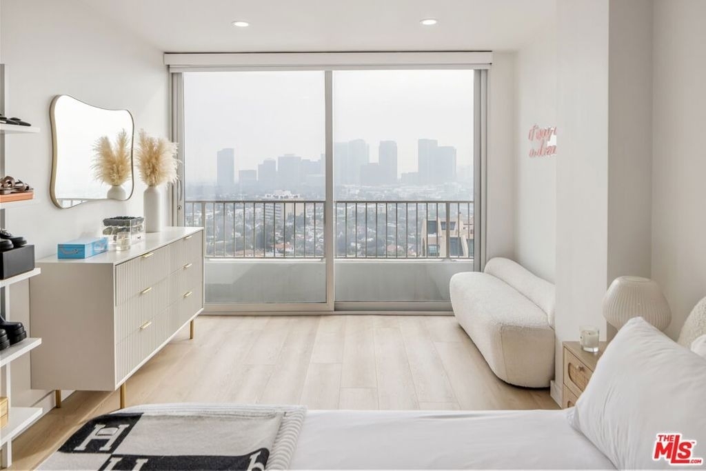 10501 Wilshire Boulevard - Photo 13