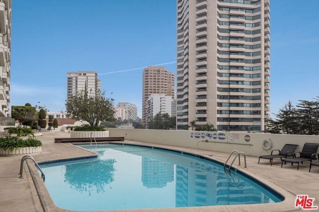 10501 Wilshire Boulevard - Photo 17