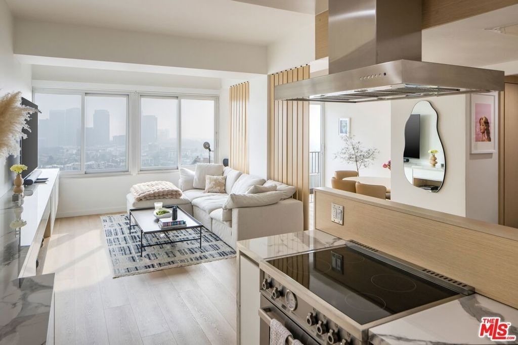 10501 Wilshire Boulevard - Photo 10
