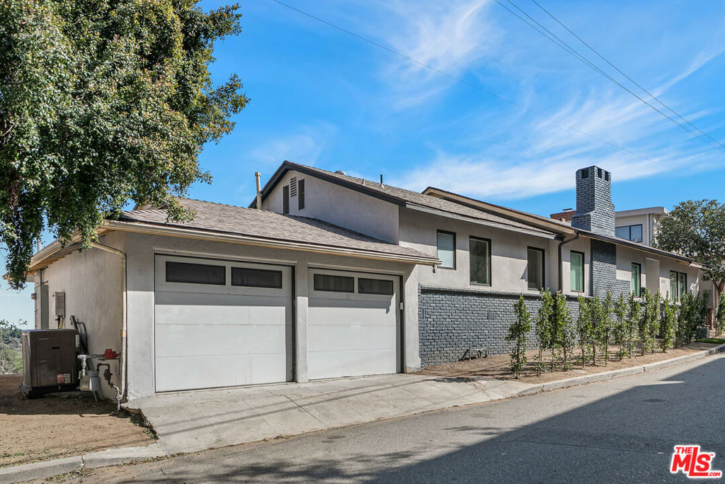 2612 Carman Crest Drive - Photo 18