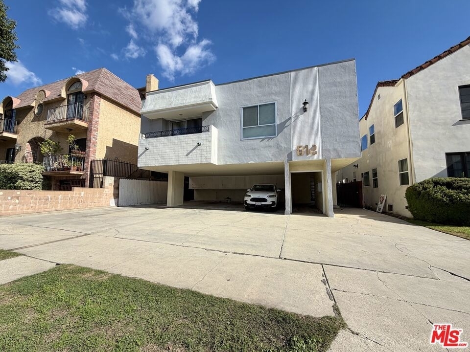 812 N Alfred Street - Photo 22