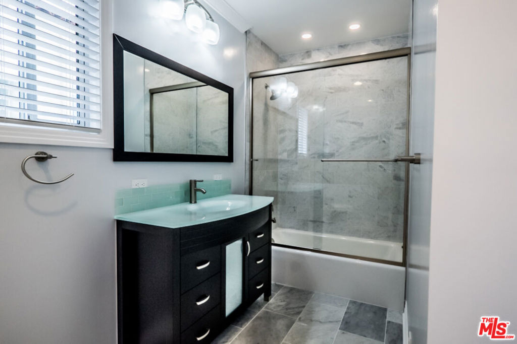 812 N Alfred Street - Photo 19