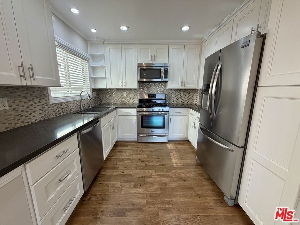 812 N Alfred Street - Photo 5