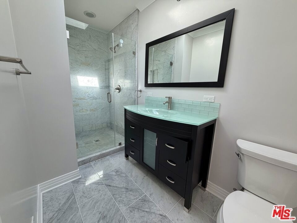 812 N Alfred Street - Photo 12