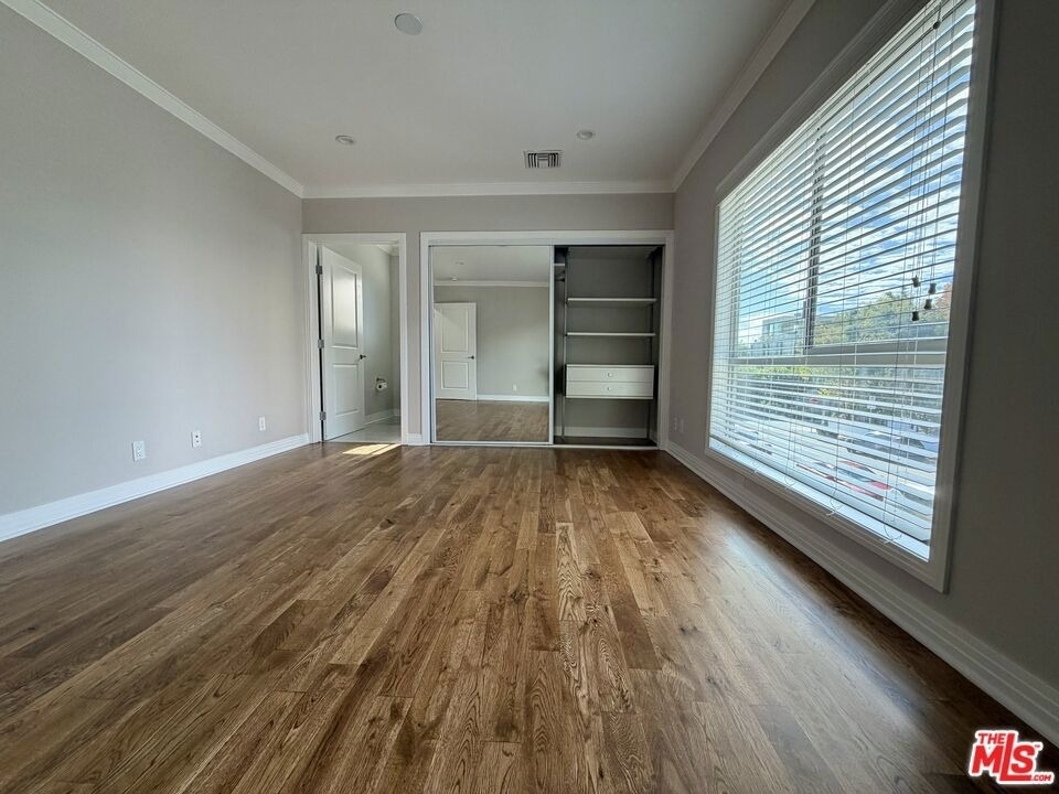 812 N Alfred Street - Photo 18