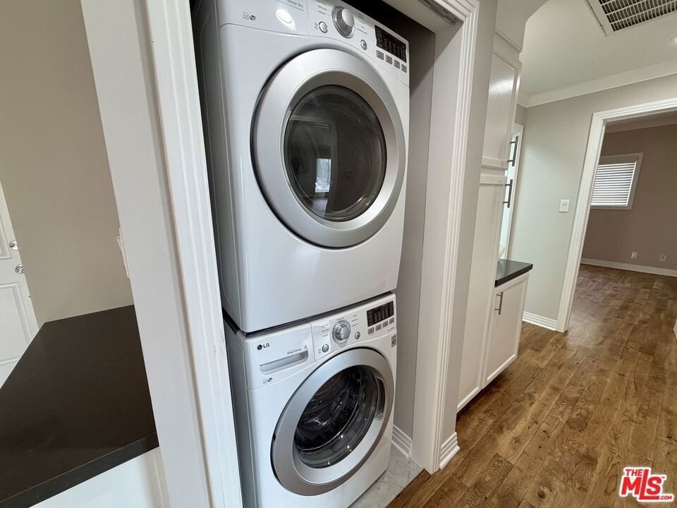 812 N Alfred Street - Photo 11