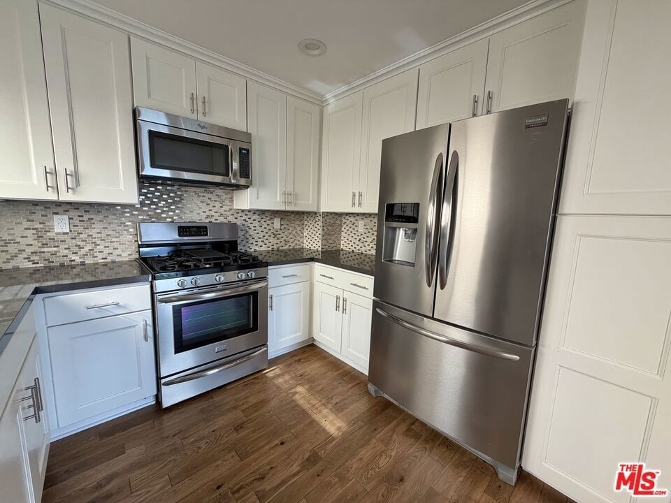 812 N Alfred Street - Photo 7