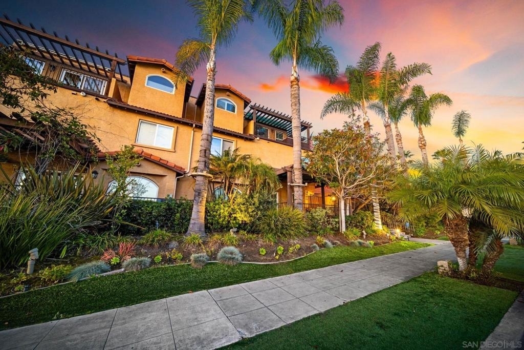 886 Felspar St - Photo 40