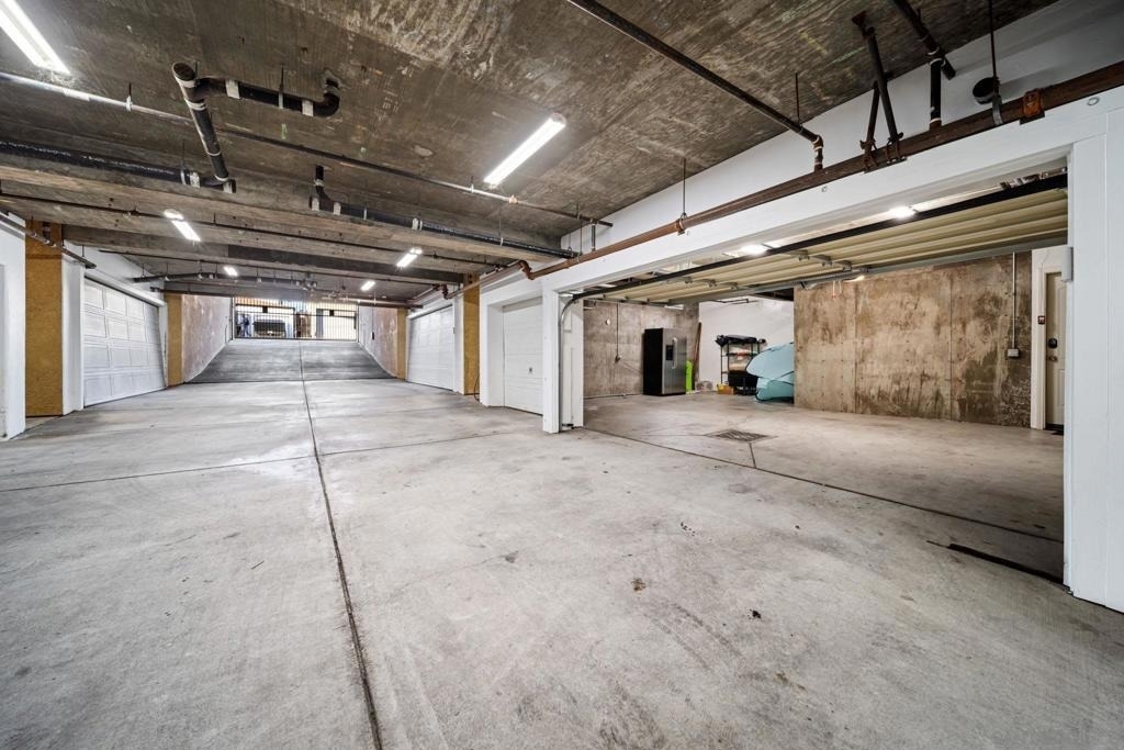 886 Felspar St - Photo 36