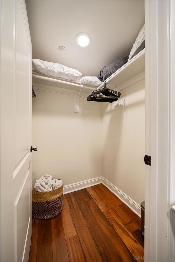 886 Felspar St - Photo 22