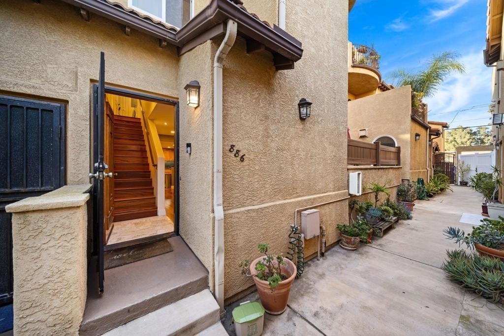 886 Felspar St - Photo 38