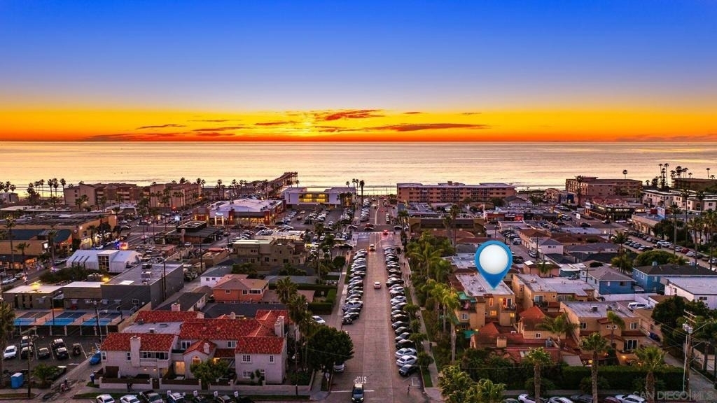 886 Felspar St - Photo 3