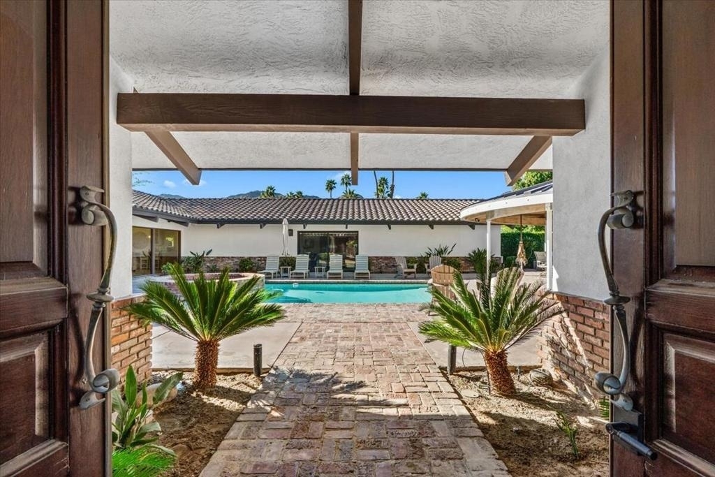 48731 San Vicente Street - Photo 1