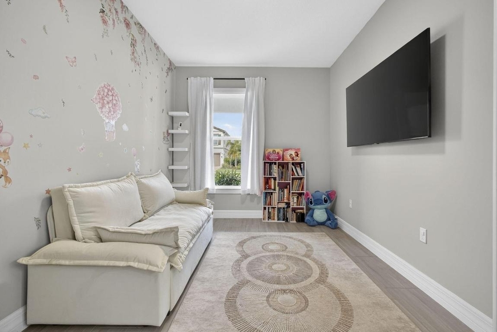 12534 Triumph Lane - Photo 4