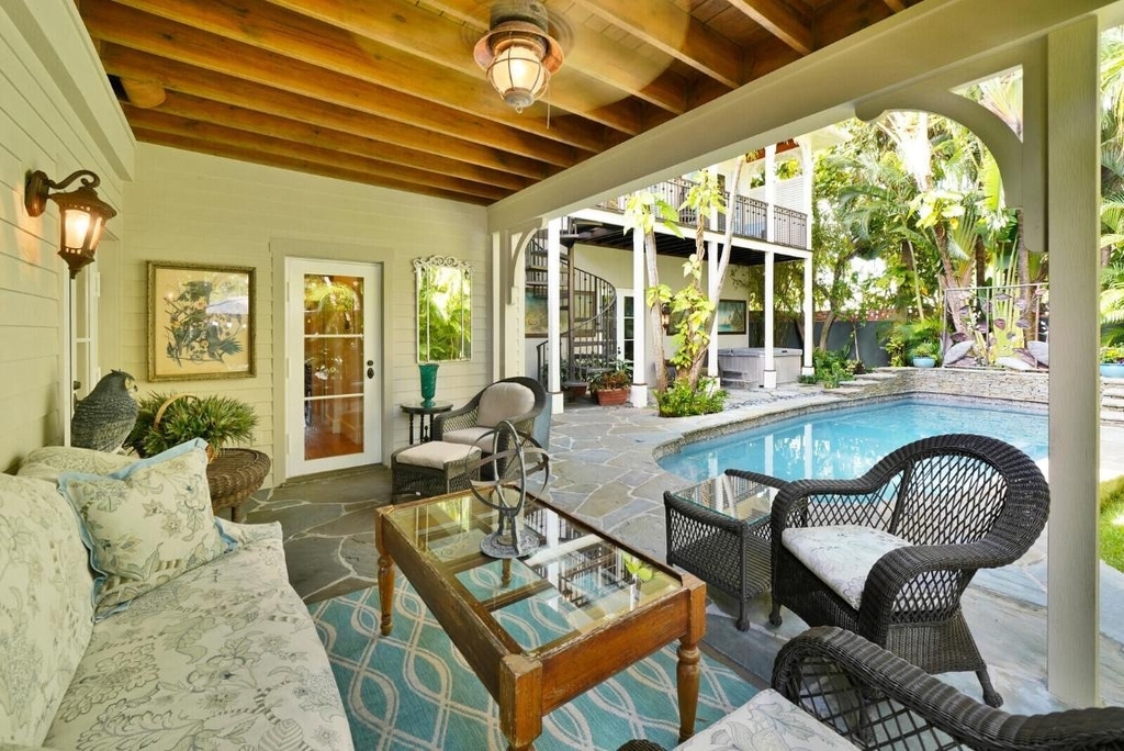 137 S Oak Street - Photo 8