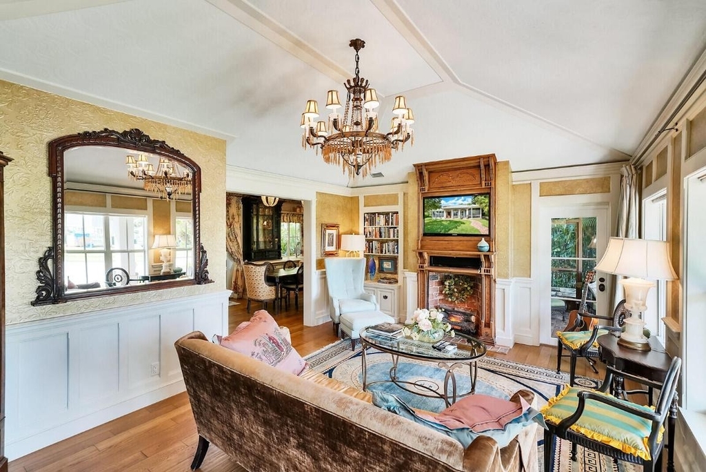 137 S Oak Street - Photo 34