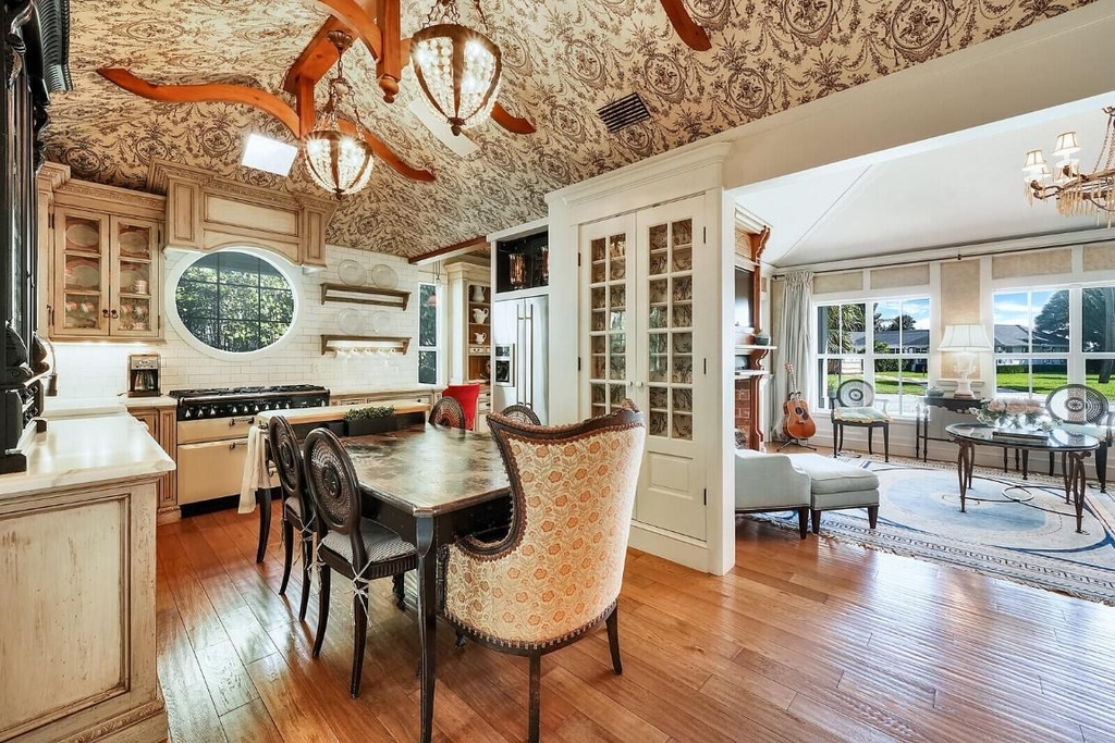 137 S Oak Street - Photo 36