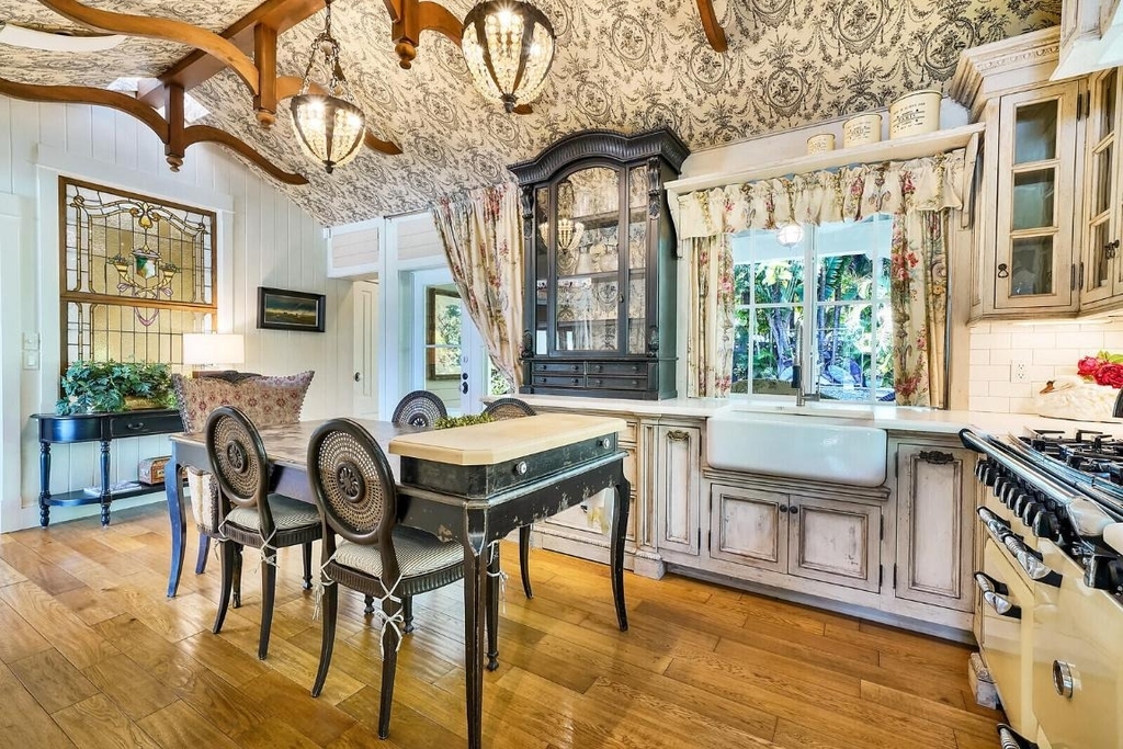 137 S Oak Street - Photo 37