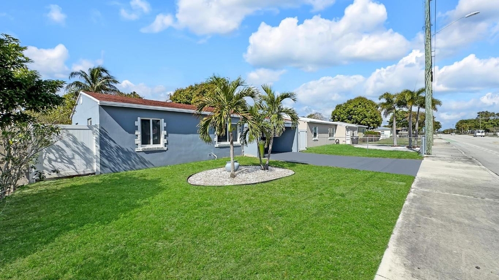 3331 Lake Avenue - Photo 24