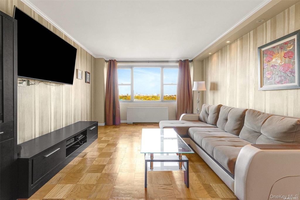 61-20 Grand Central Parkway - Photo 9