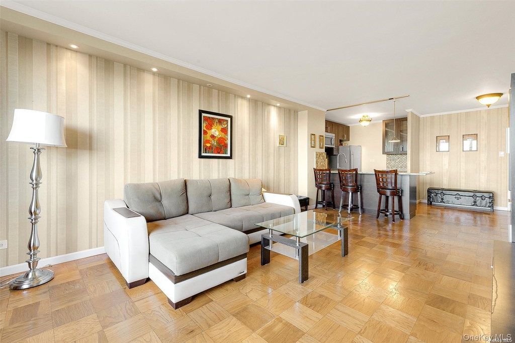 61-20 Grand Central Parkway - Photo 10