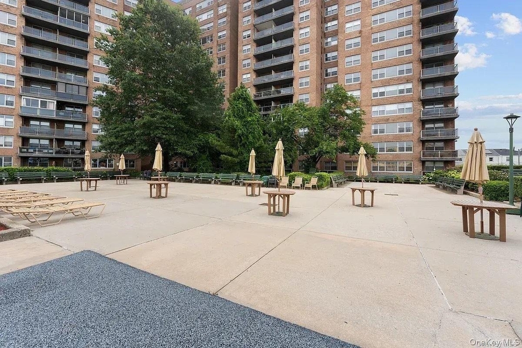 61-20 Grand Central Parkway - Photo 23