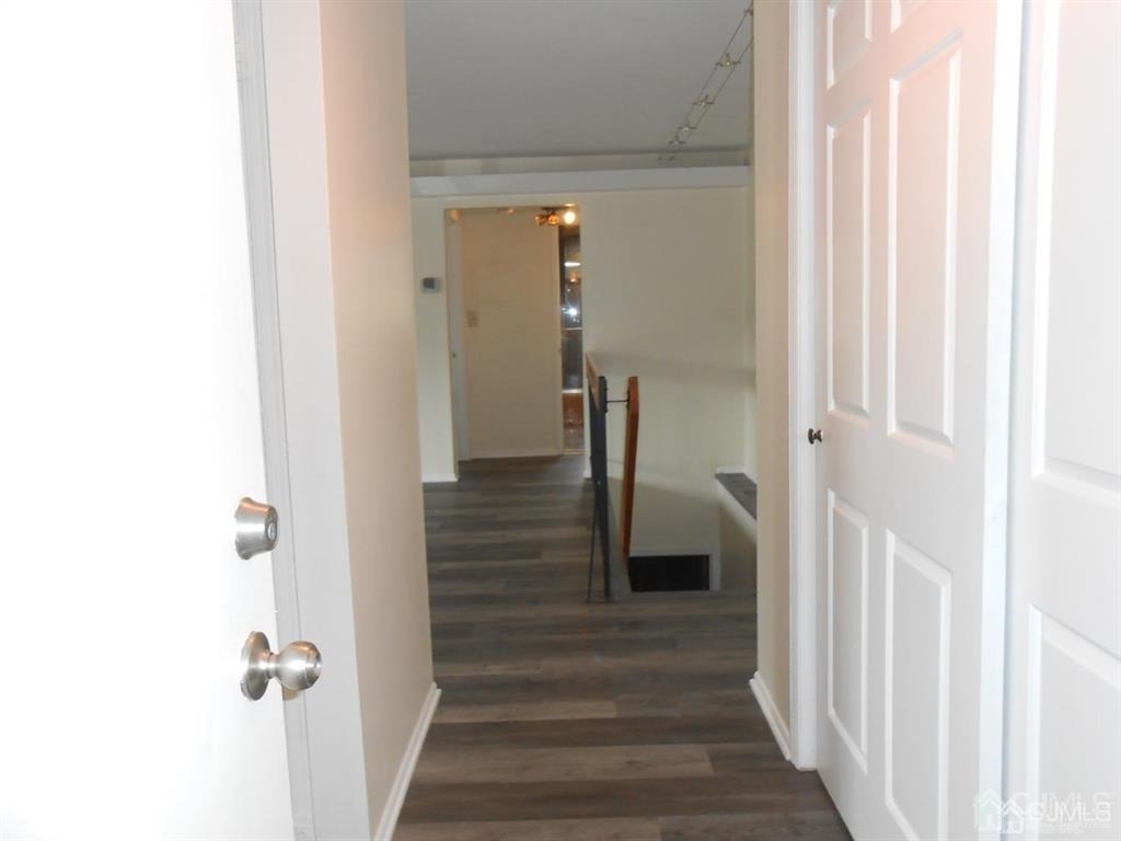 512 Sharon Garden Drive - Photo 2