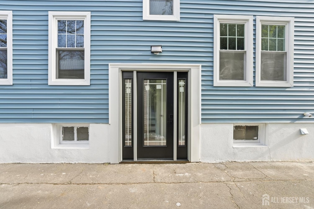 212 Montgomery Street - Photo 19