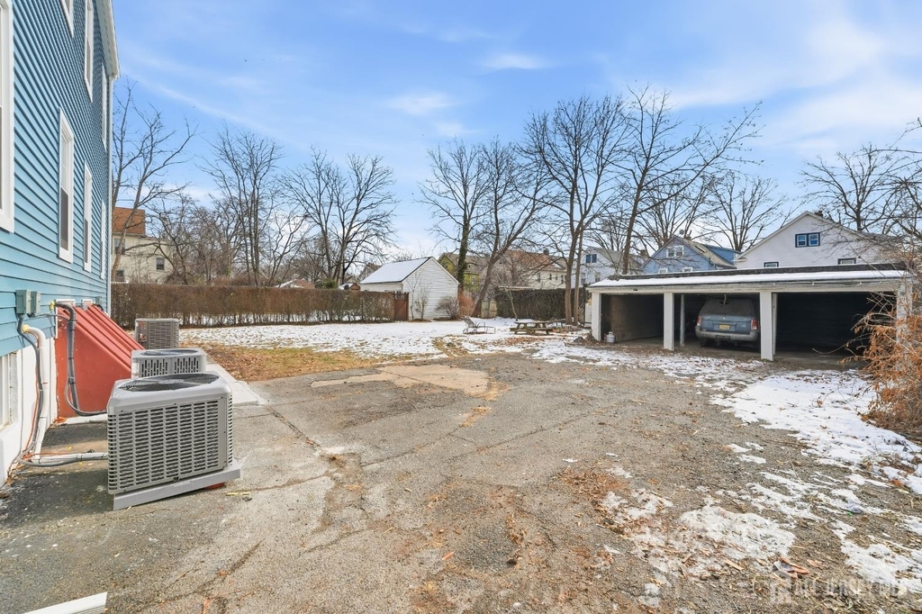 212 Montgomery Street - Photo 22