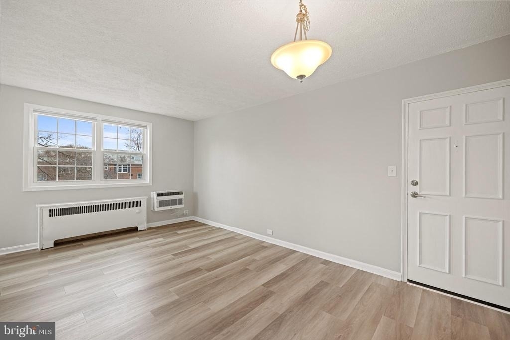235 N George Mason Drive - Photo 8