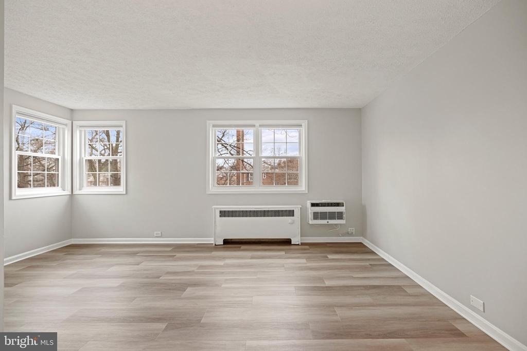 235 N George Mason Drive - Photo 5
