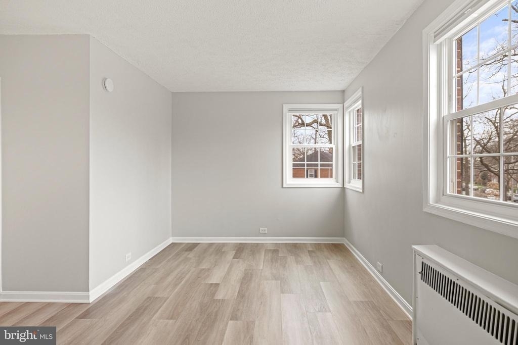 235 N George Mason Drive - Photo 7