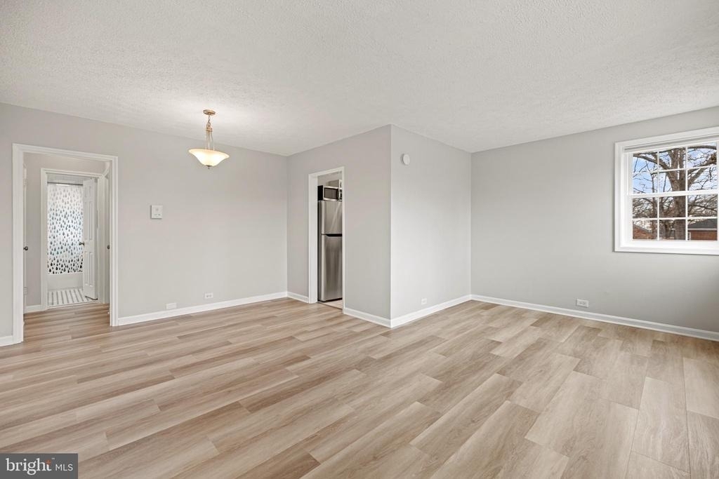 235 N George Mason Drive - Photo 4