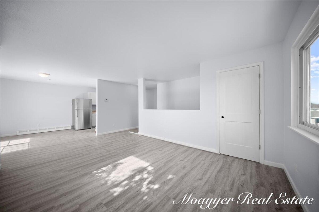 1051 Abbey Court - Photo 3