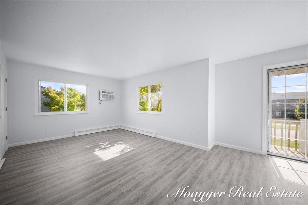 1051 Abbey Court - Photo 2
