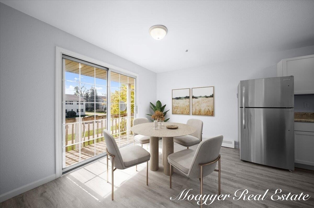 1051 Abbey Court - Photo 4