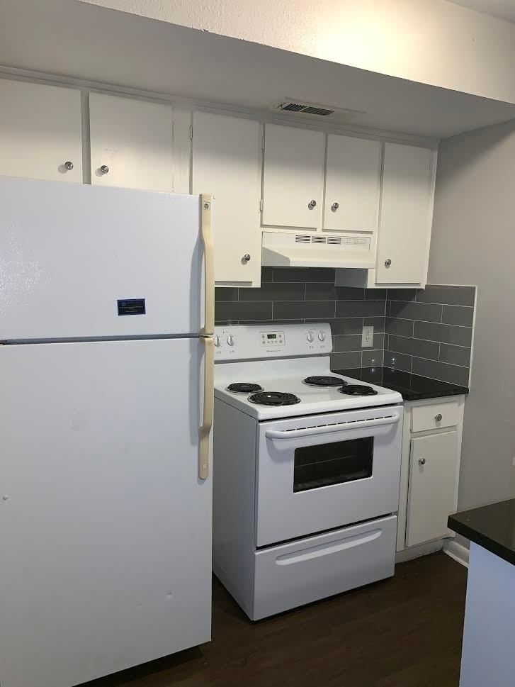 303 W 40th St - Photo 14