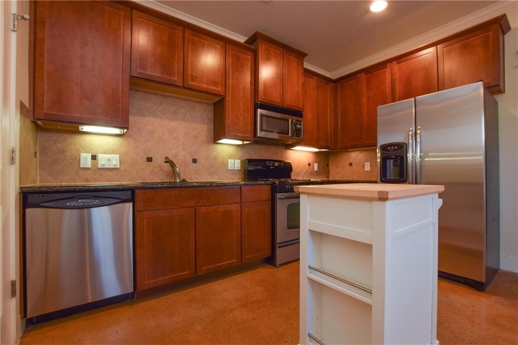 5405 Avenue H - Photo 2