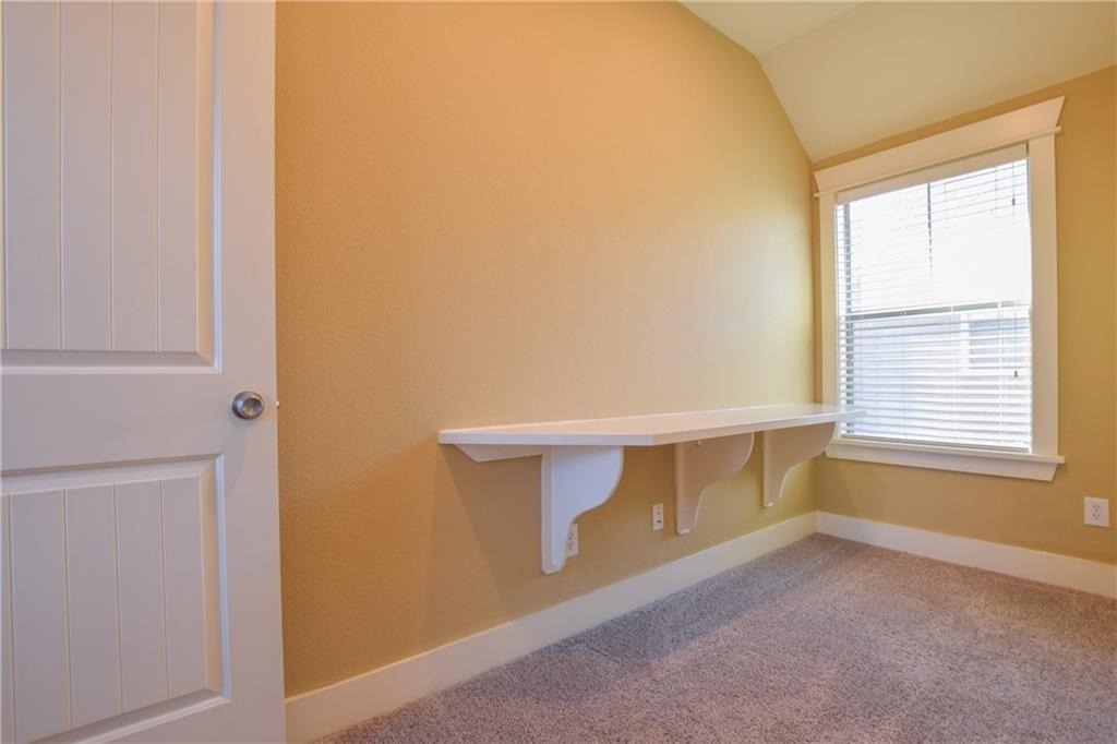 5405 Avenue H - Photo 8