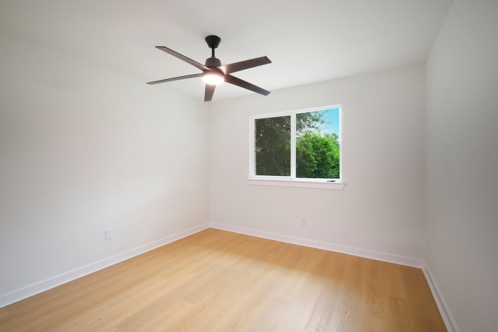 10219 W Rutland Vlg - Photo 17