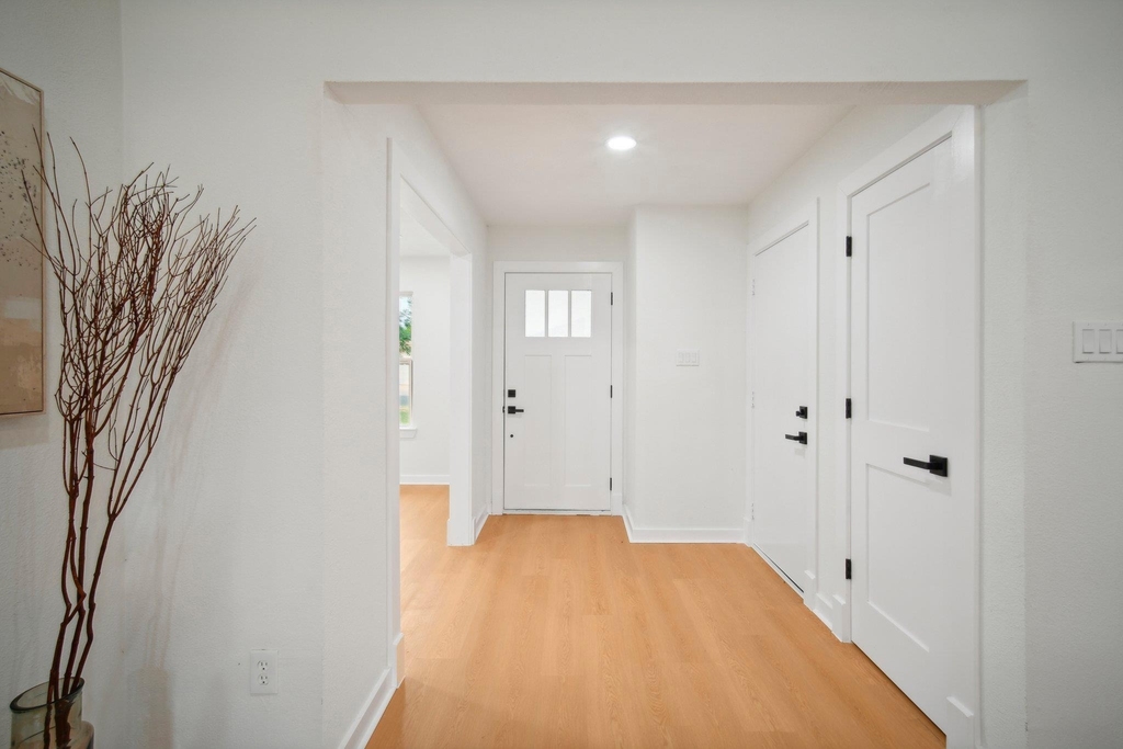10219 W Rutland Vlg - Photo 4