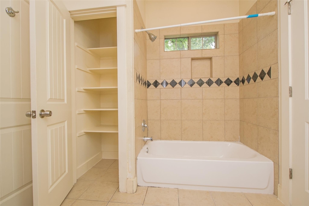 5405 Avenue H - Photo 7