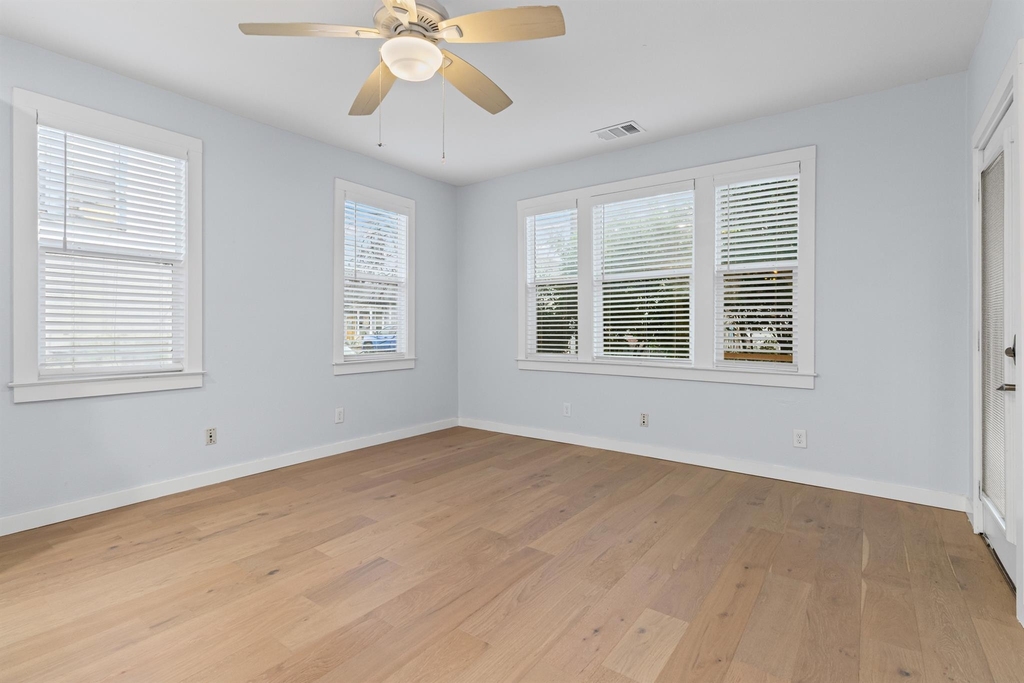 84 Waller St - Photo 4