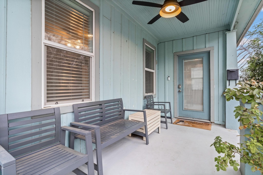 84 Waller St - Photo 2